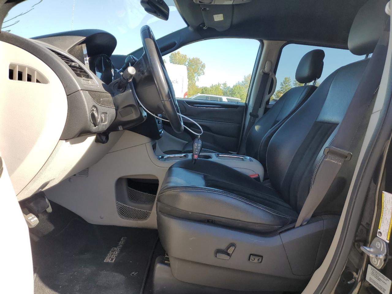 2017 Dodge Grand Caravan Sxt VIN: 2C4RDGCG6HR629602 Lot: 76528004