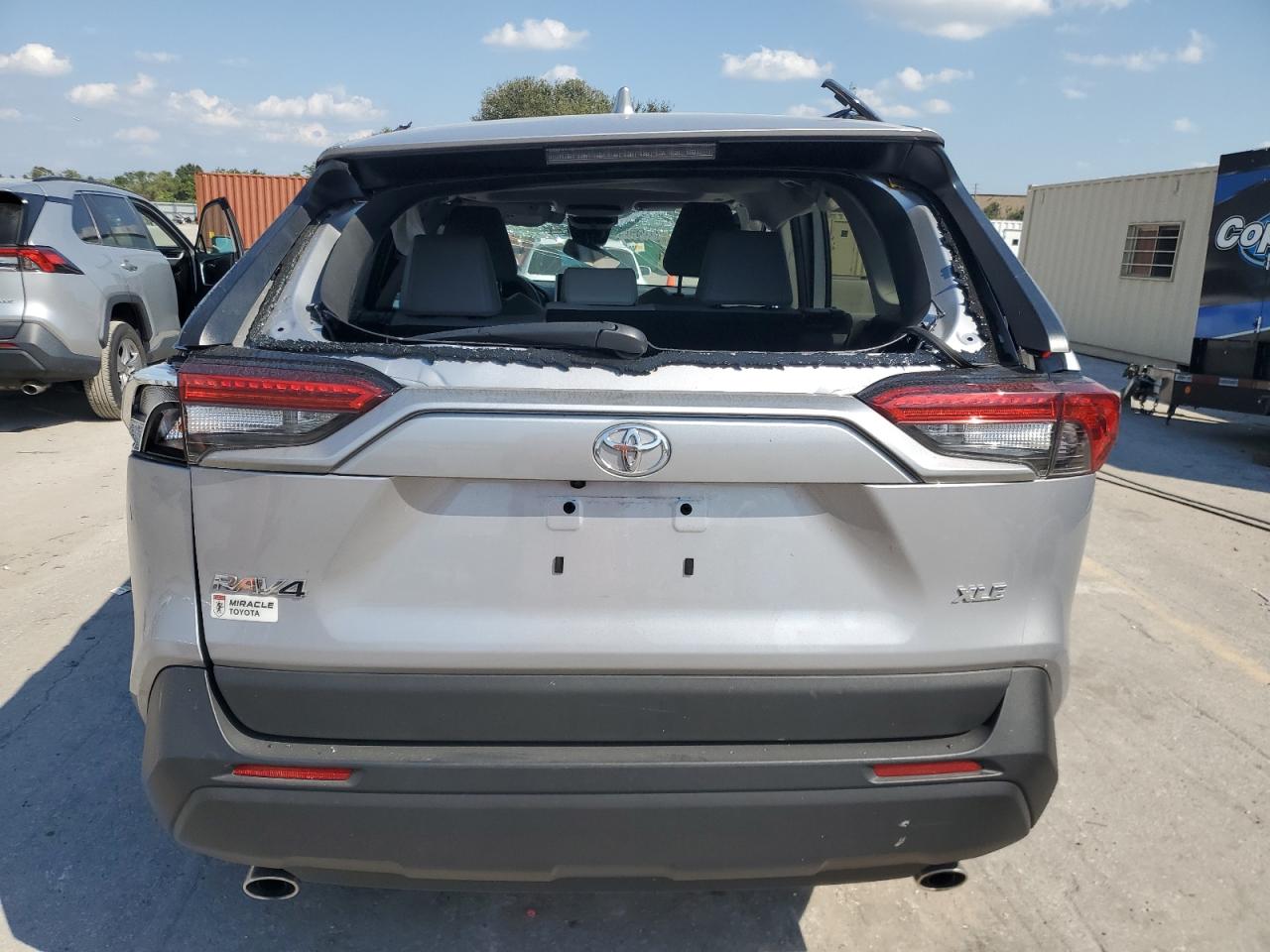 2024 Toyota RAV 4 - Image 6