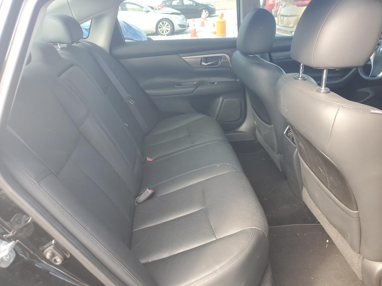 2014 Nissan Altima - Image 10