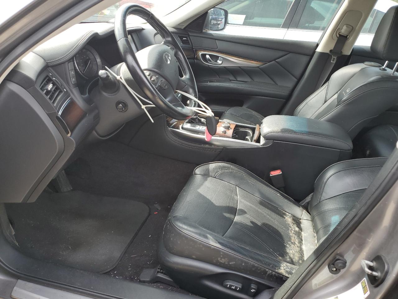 2012 Infiniti M - Image 7