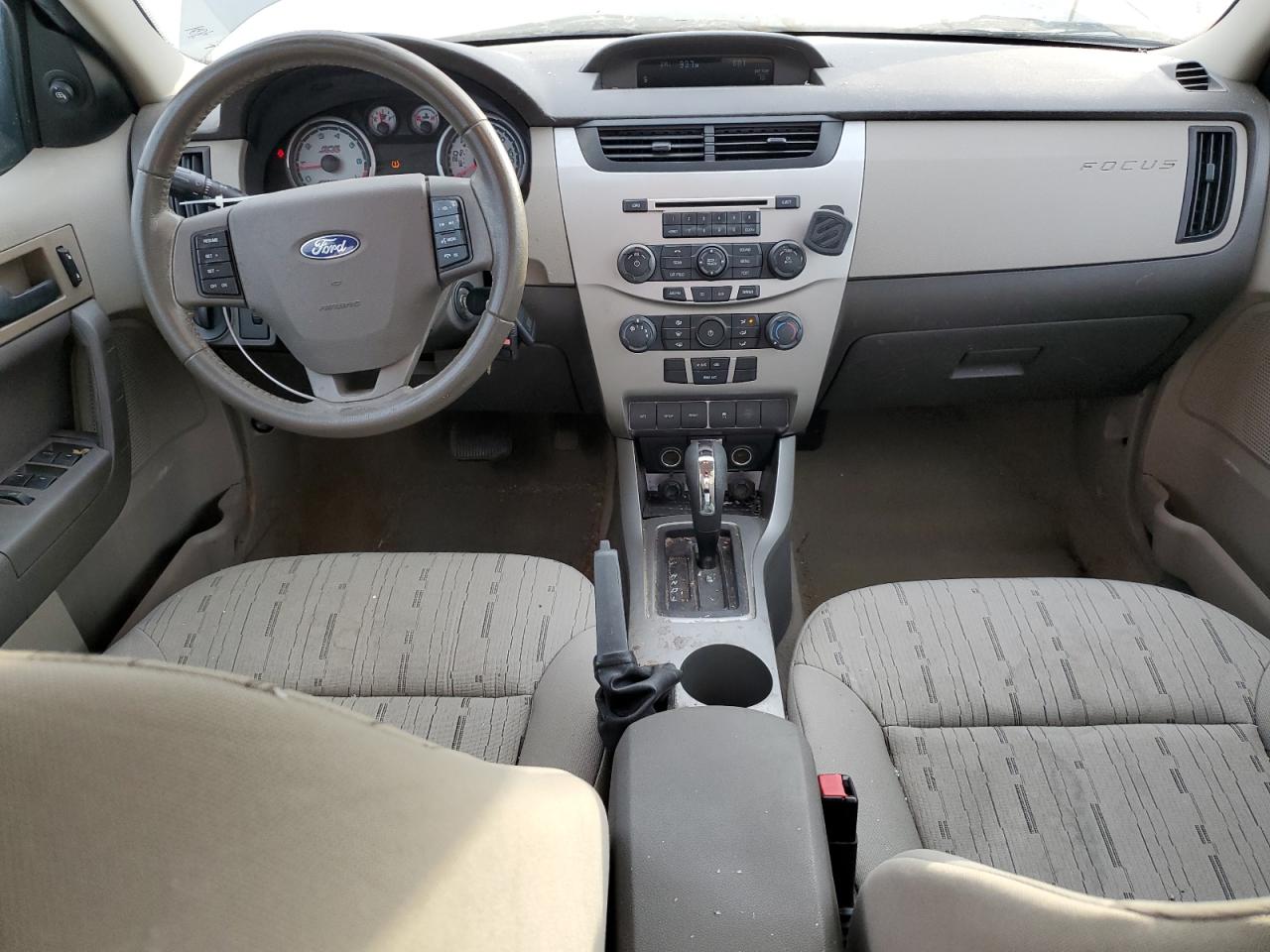 2010 Ford Focus - Image 8