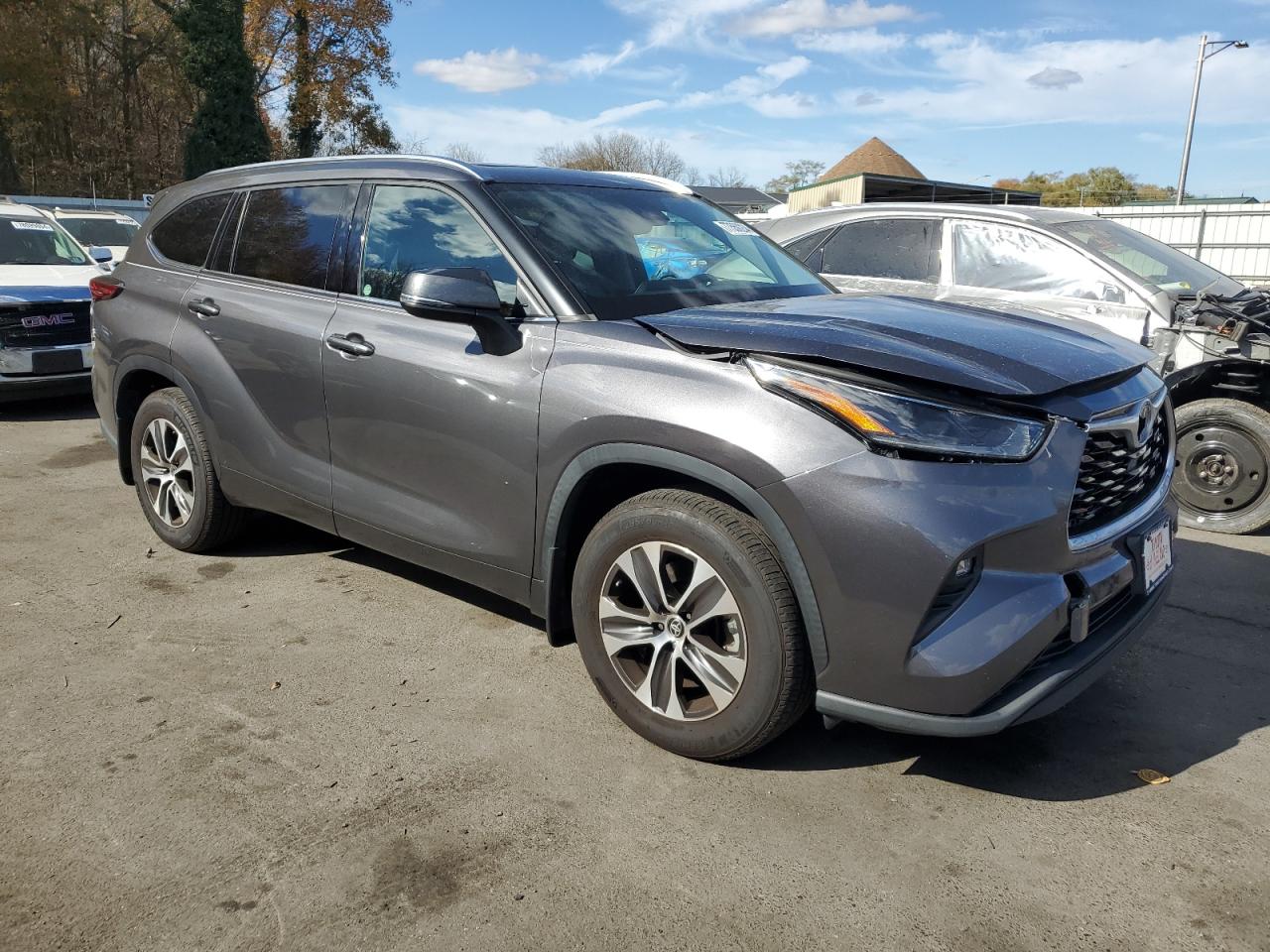 2021 Toyota Highlander - Image 4