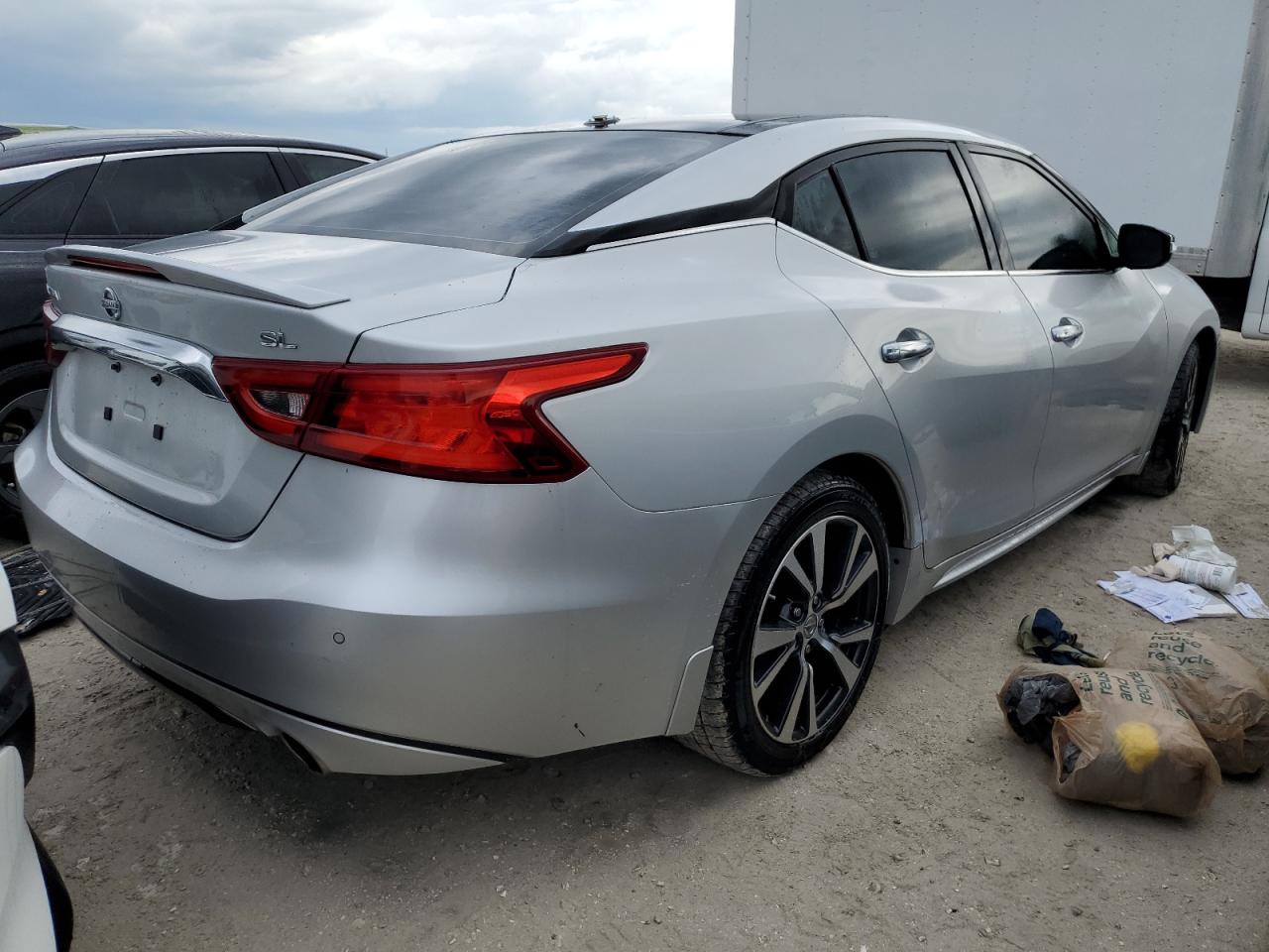 2016 Nissan Maxima - Image 3
