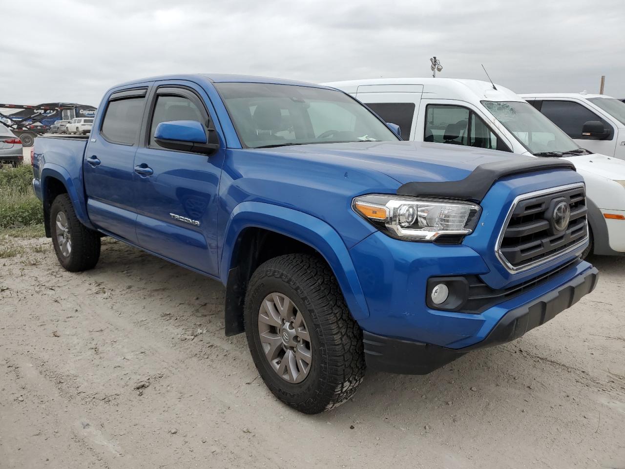 2018 Toyota Tacoma - Image 4