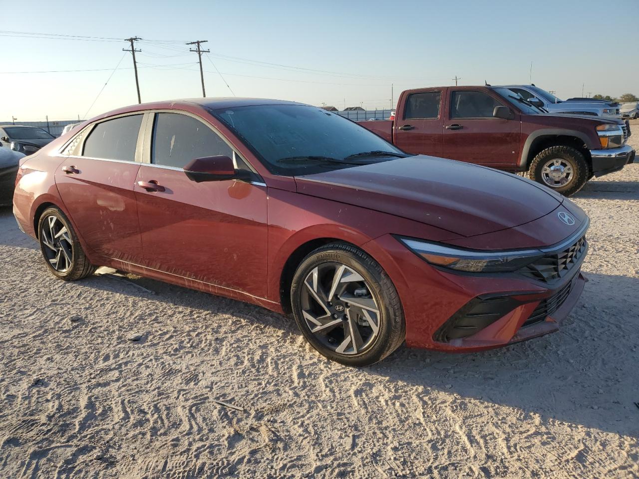 2024 Hyundai Elantra - Image 4