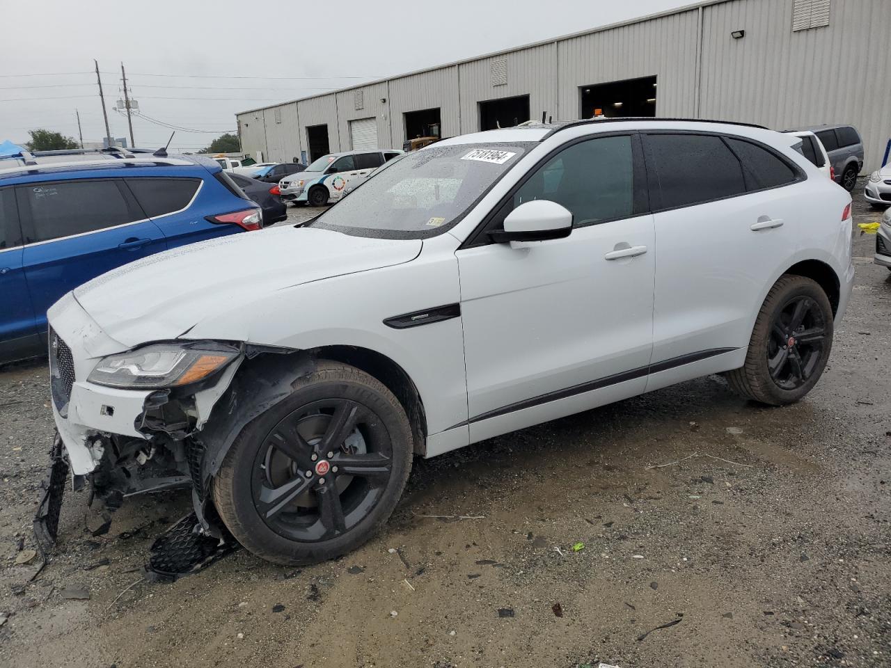 SADCL2BV3HA061006 2017 Jaguar F-Pace R - Sport