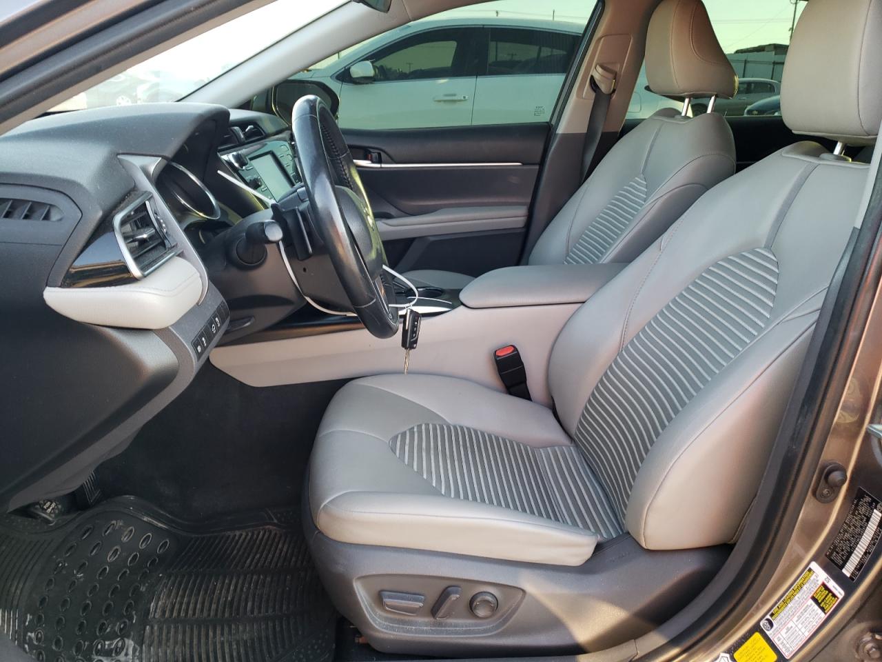 2020 Toyota Camry - Image 7