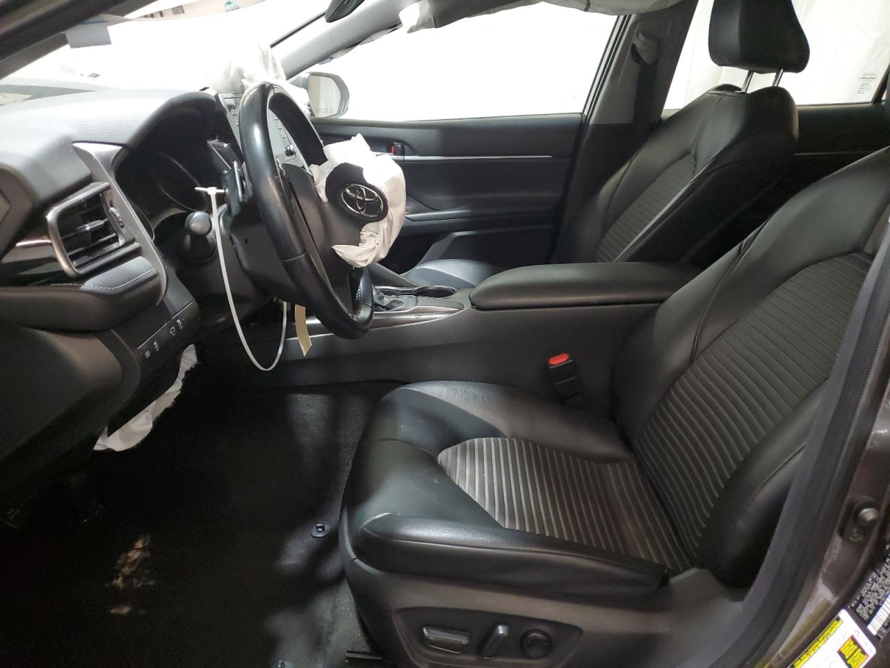 2021 Toyota Camry - Image 7