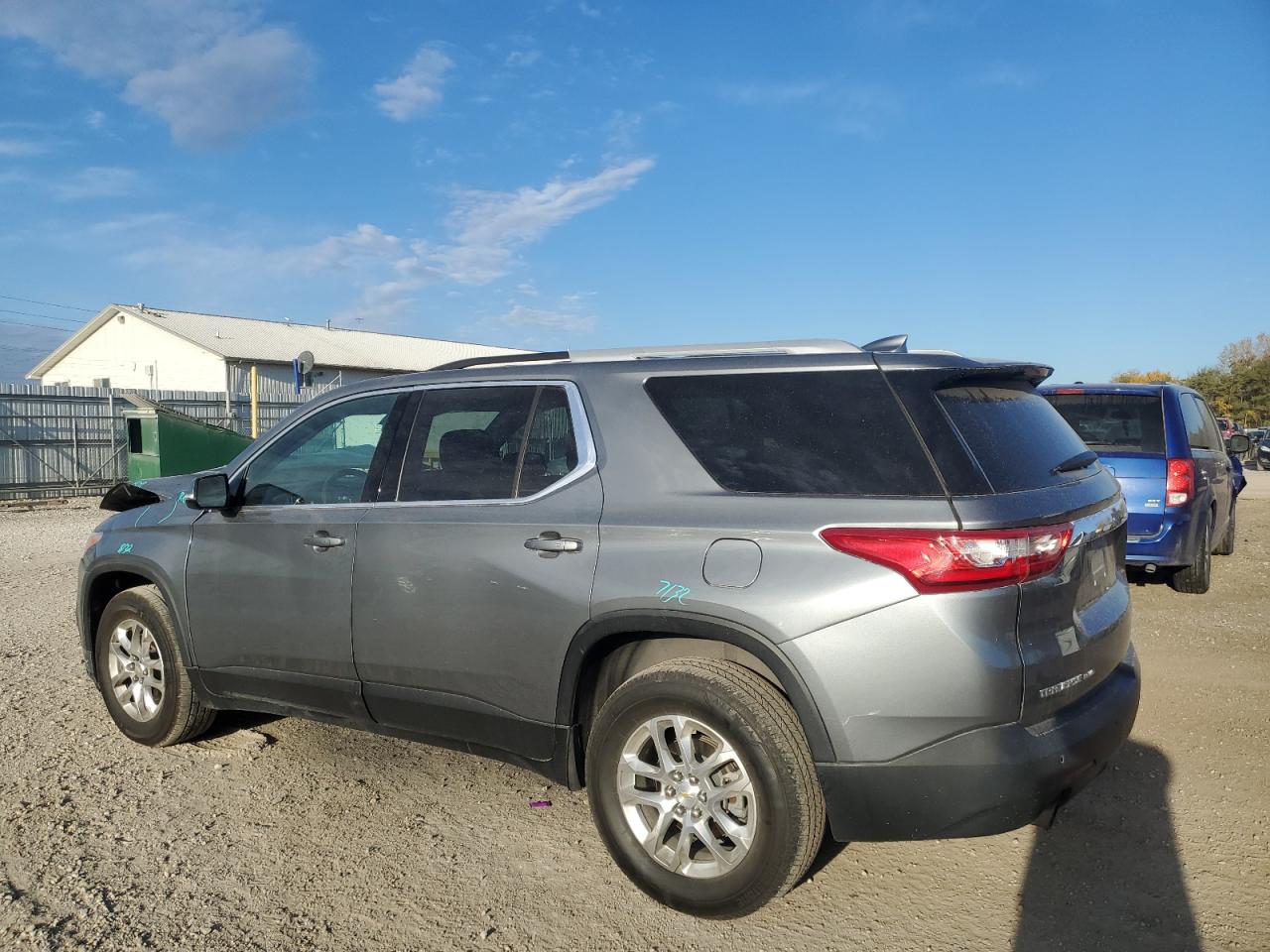 VIN 1GNEVGKW6JJ145080 2018 CHEVROLET TRAVERSE no.2