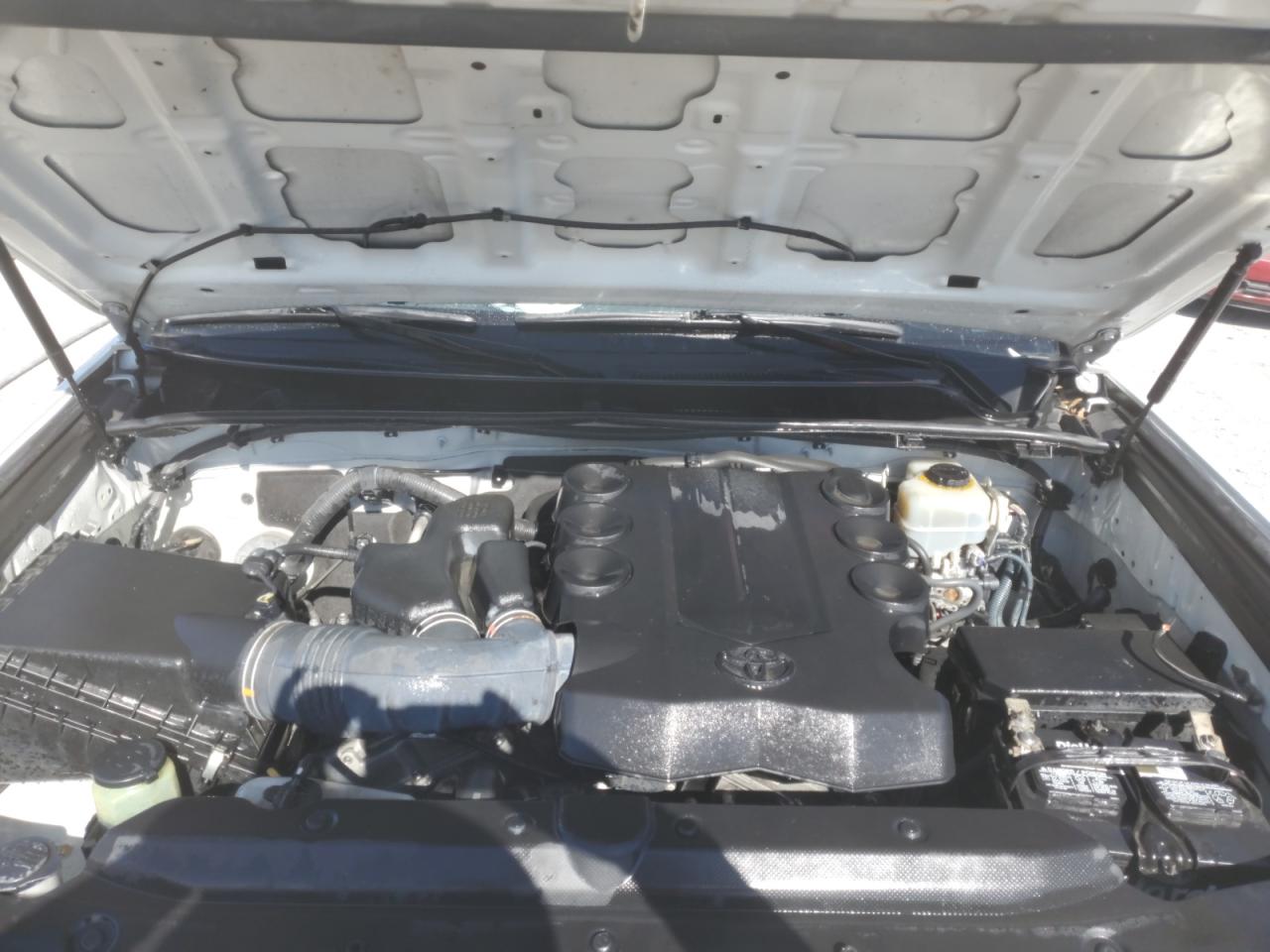 2012 Toyota 4Runner - Image 12
