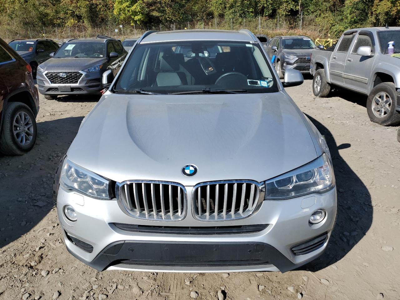 VIN 5UXWX7C50H0S18696 2017 BMW X3 no.5