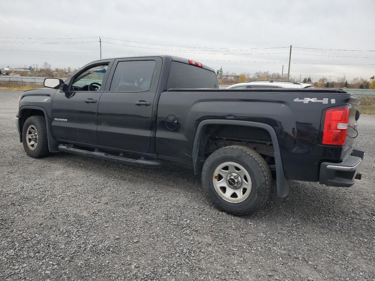 2015 GMC Sierra - Image 2