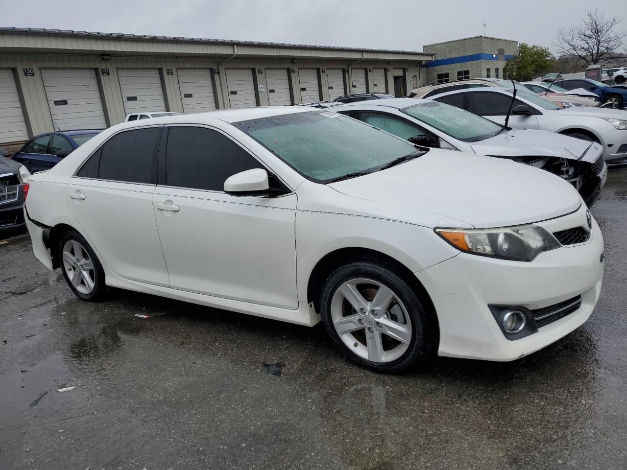 VIN 4T1BF1FK5EU461373 2014 TOYOTA CAMRY no.4