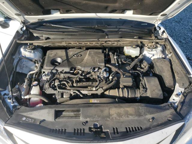 4T1F31AK8NU584473 Toyota Camry XLE 11