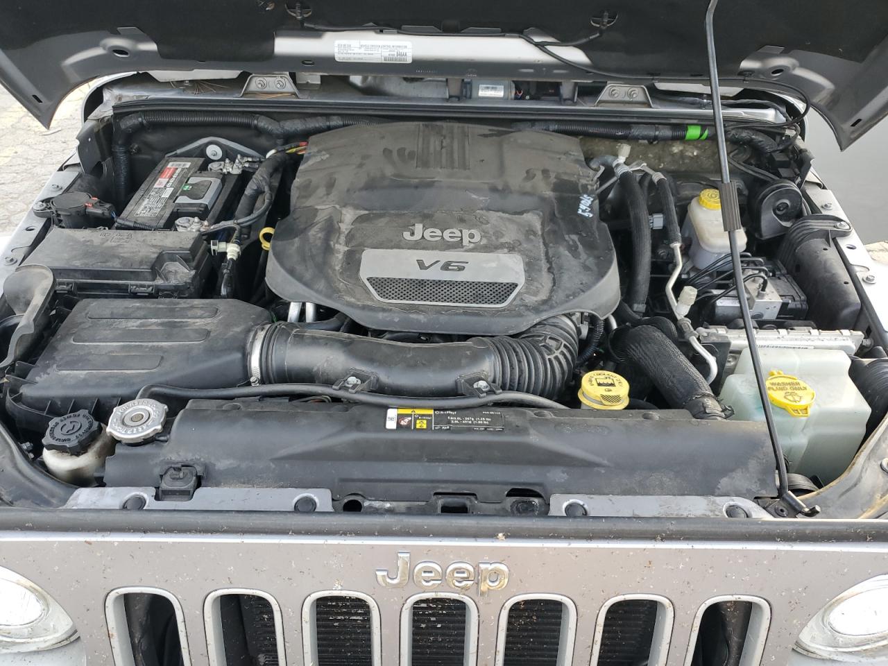 2017 Jeep Wrangler - Image 12
