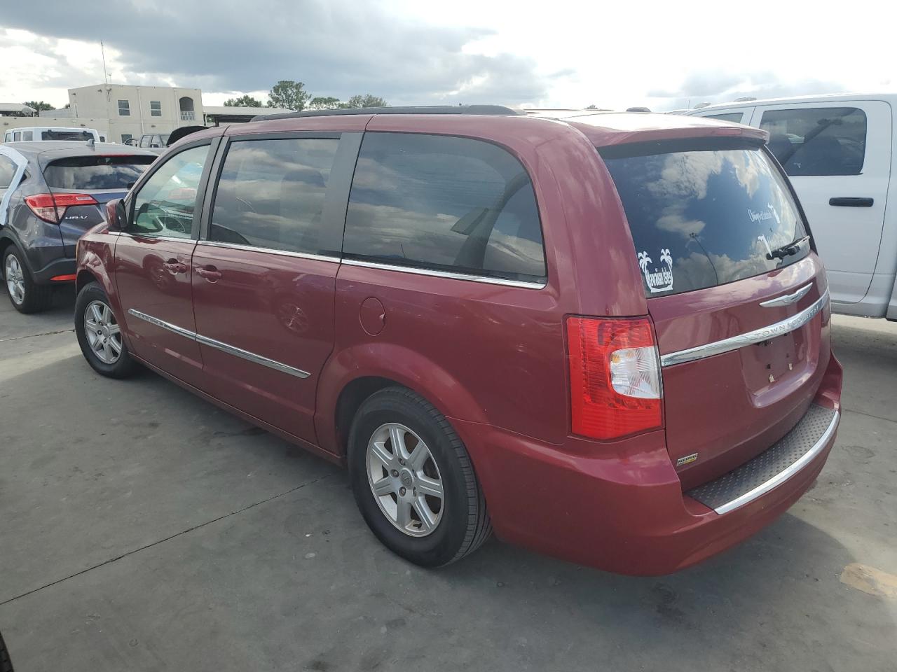 2012 Chrysler Town & Country - Image 2