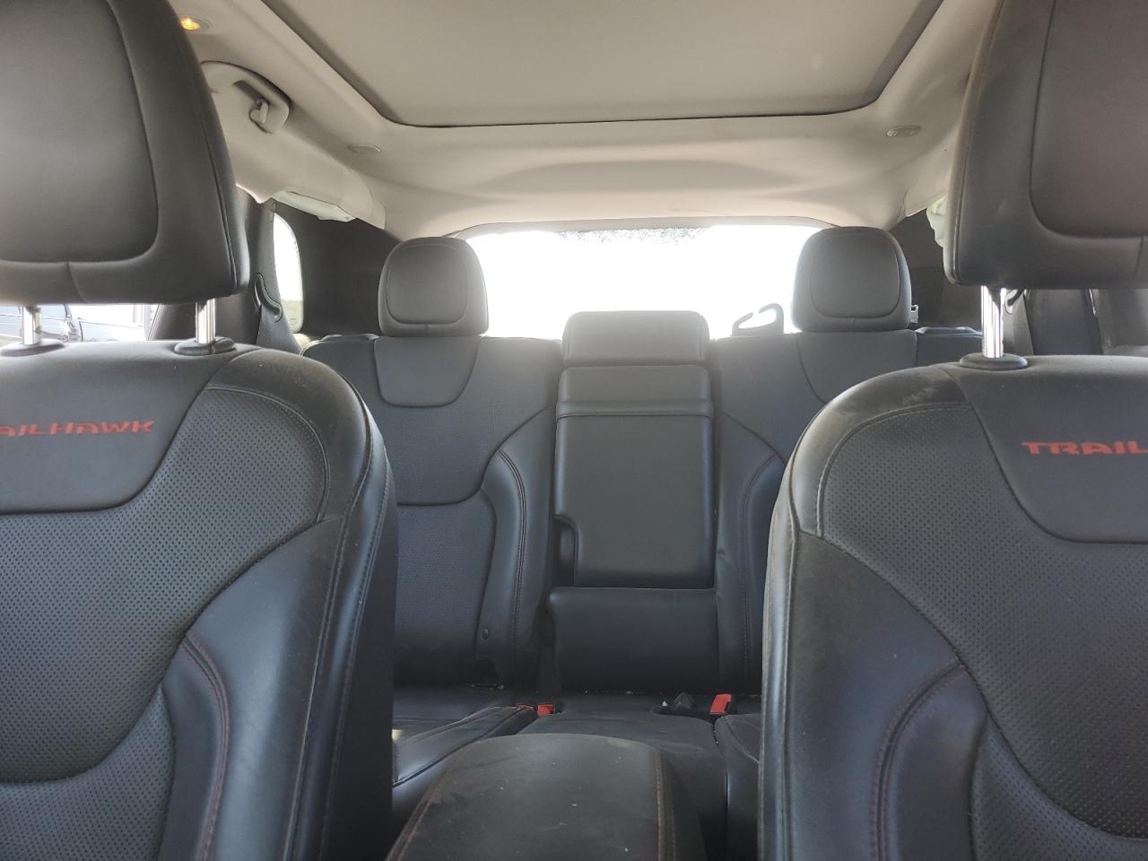 2019 Jeep Cherokee - Image 10