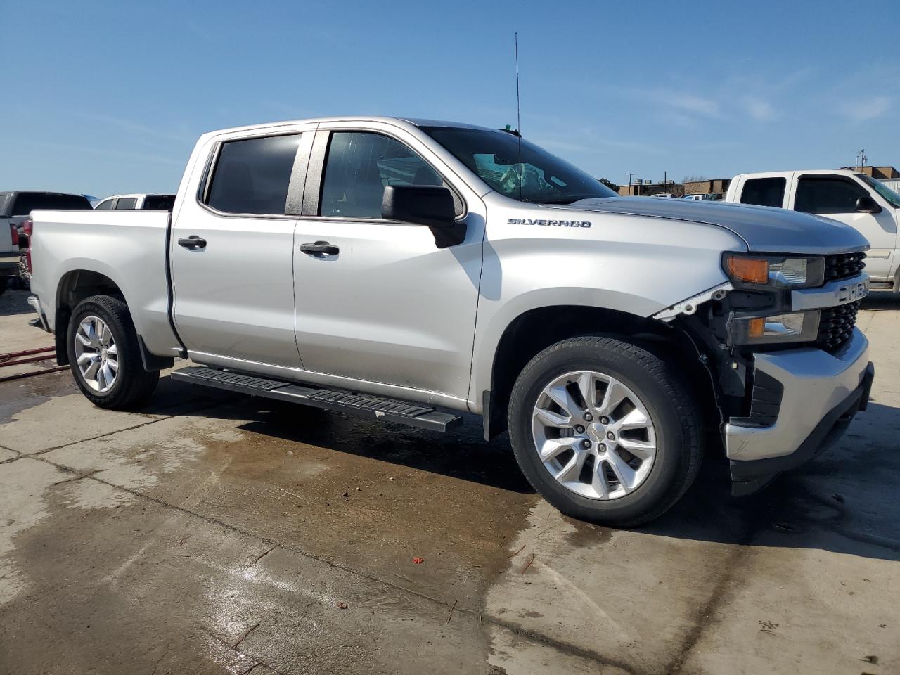 2022 Chevrolet Silverado - Image 4