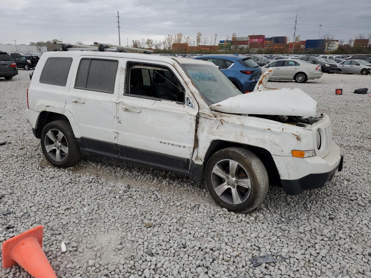 2017 Jeep Liberty (Patriot) - Image 4