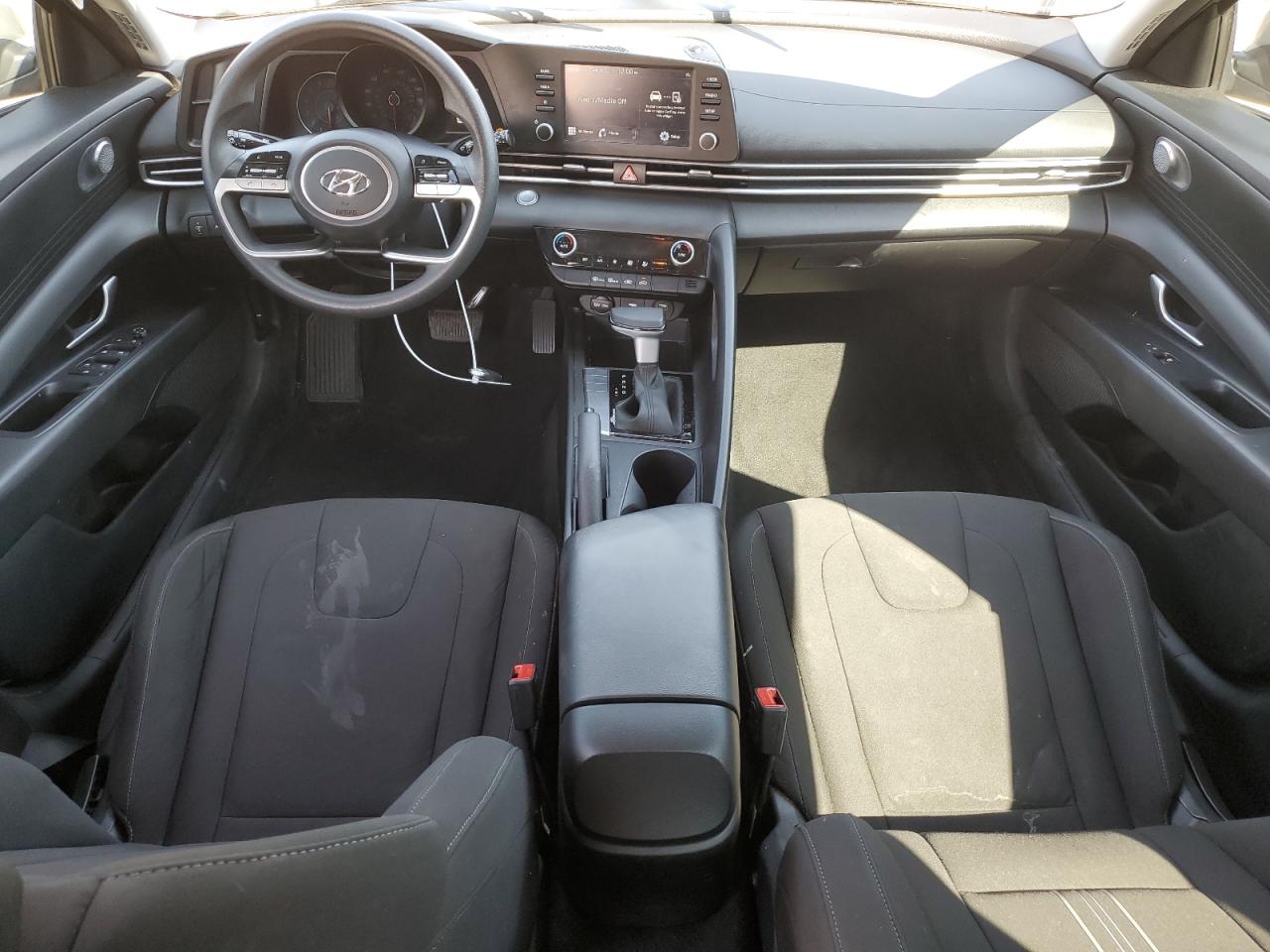 2023 Hyundai Elantra - Image 8