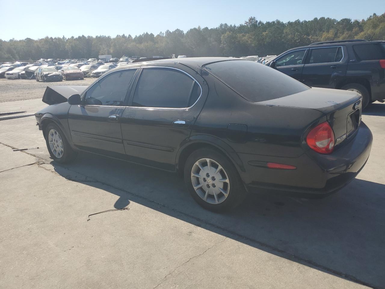 2000 Nissan Maxima - Image 2