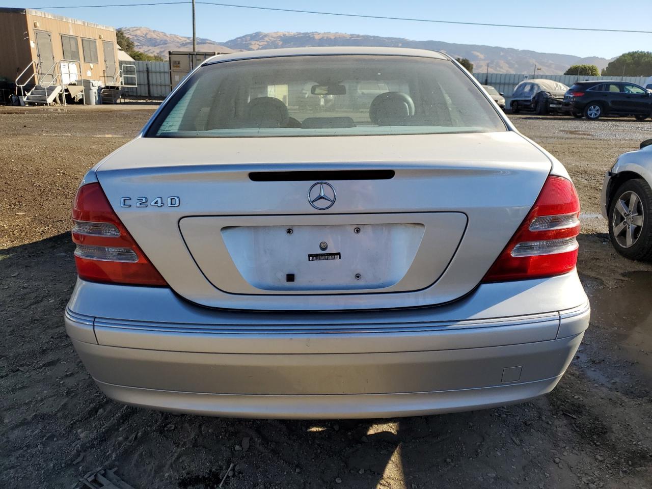 2004 Mercedes-Benz C 240 VIN: WDBRF61JX4F553806 Lot: 76967904