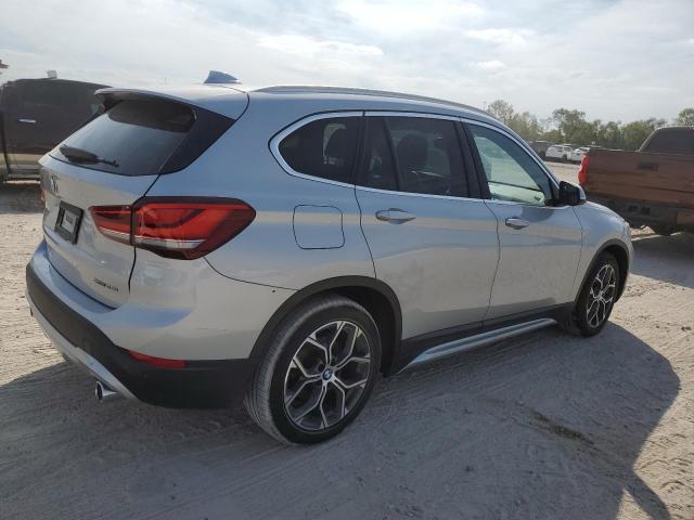  BMW X1 2021 Серебристый