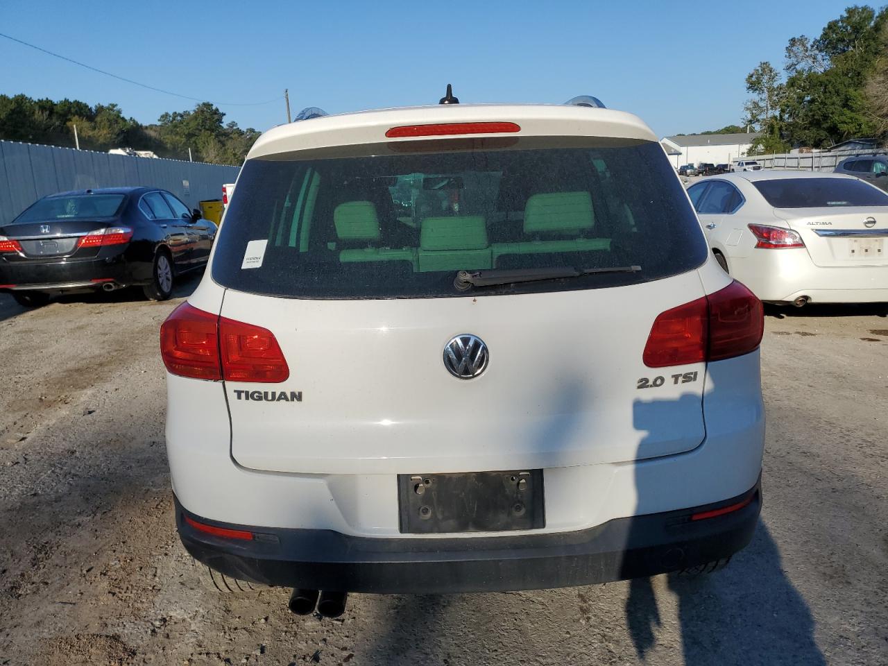 WVGAV7AX5CW530780 2012 Volkswagen Tiguan S