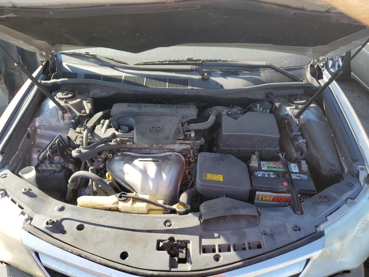 2012 Toyota Camry - Image 11
