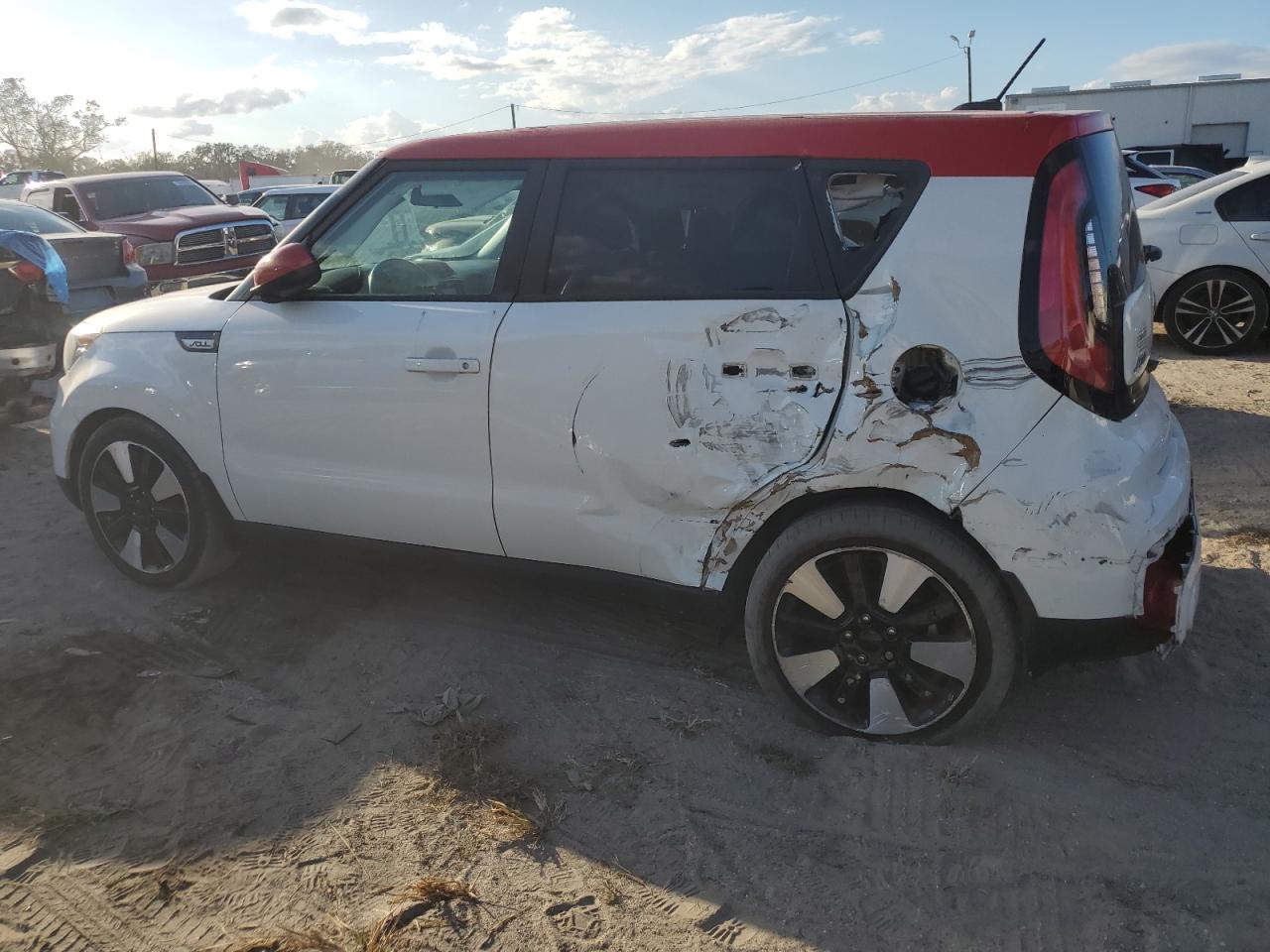 2019 Kia Soul - Image 2