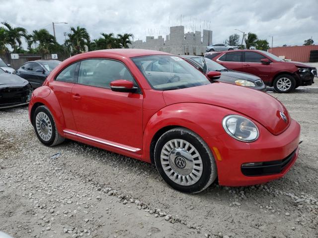  VOLKSWAGEN BEETLE 2015 Красный