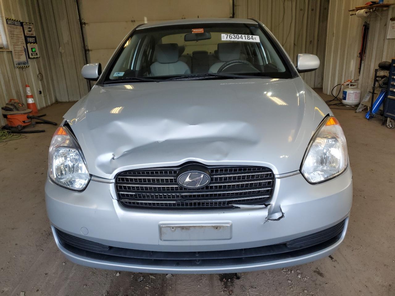 2011 Hyundai Accent - Image 5