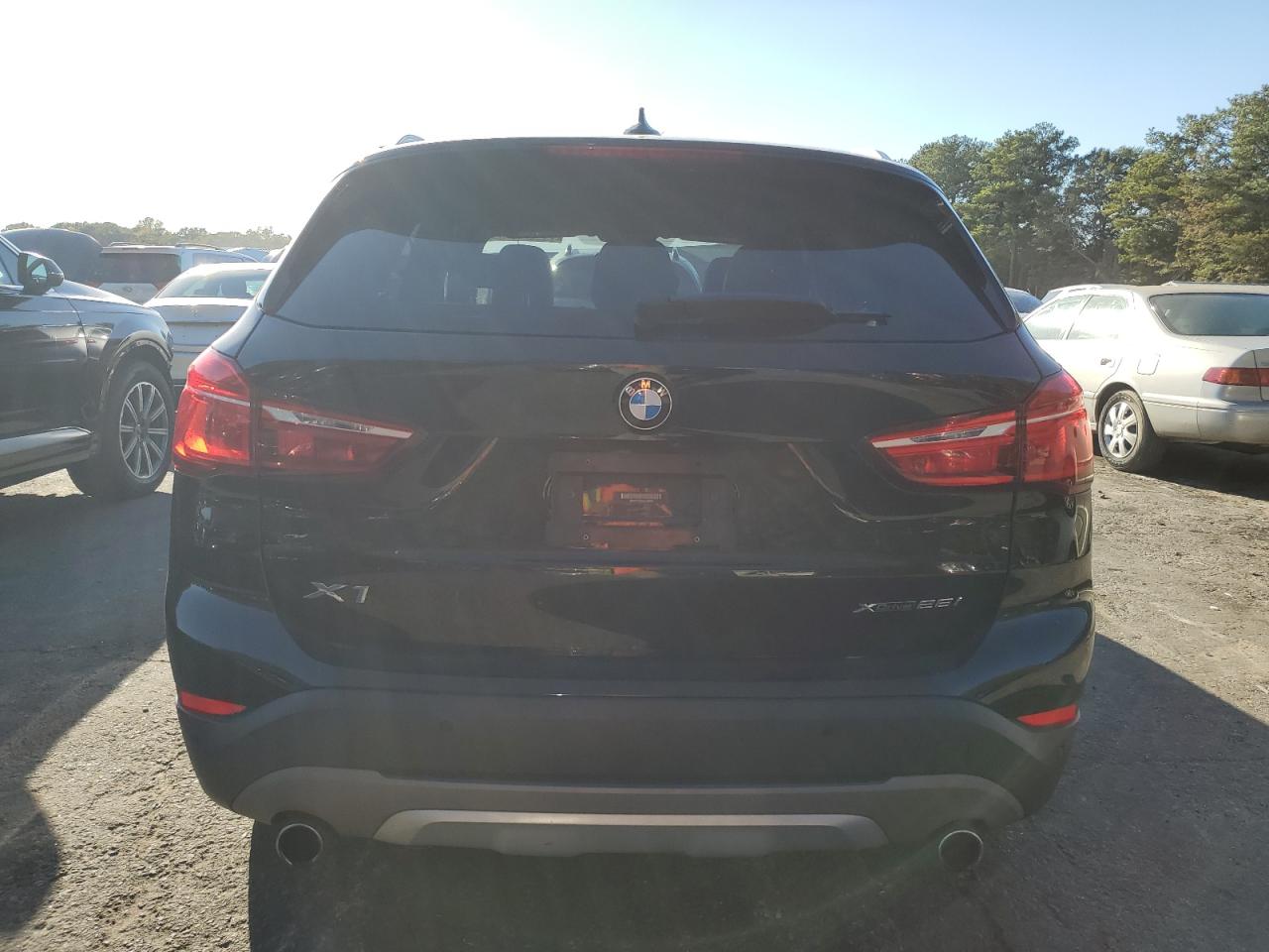 WBXHT3C30J5L29838 2018 BMW X1 xDrive28I