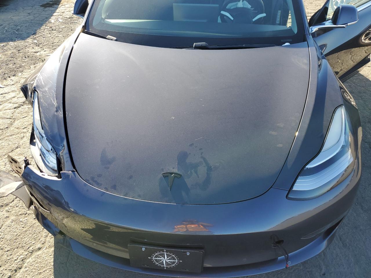 5YJ3E1EB5JF128767 2018 Tesla Model 3