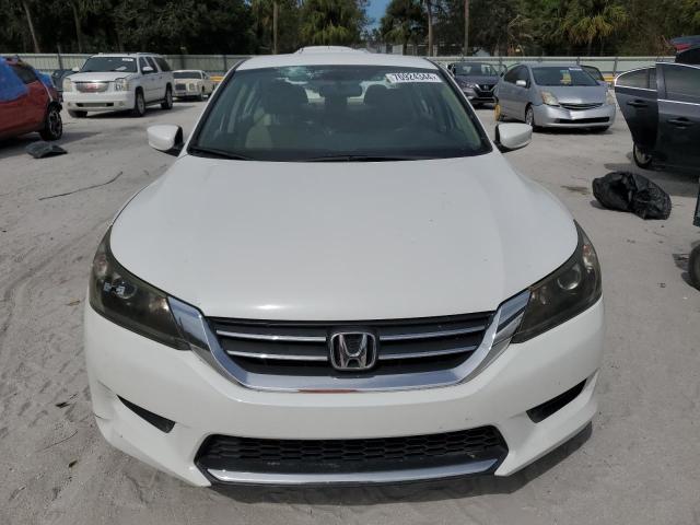 Sedans HONDA ACCORD 2015 Biały