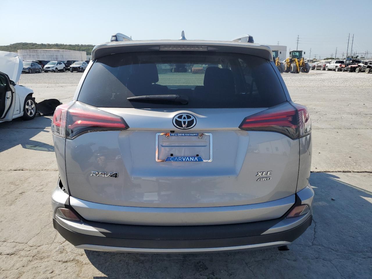 2018 Toyota RAV 4 - Image 6