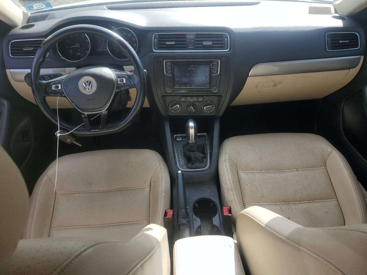 2017 Volkswagen Jetta - Image 8