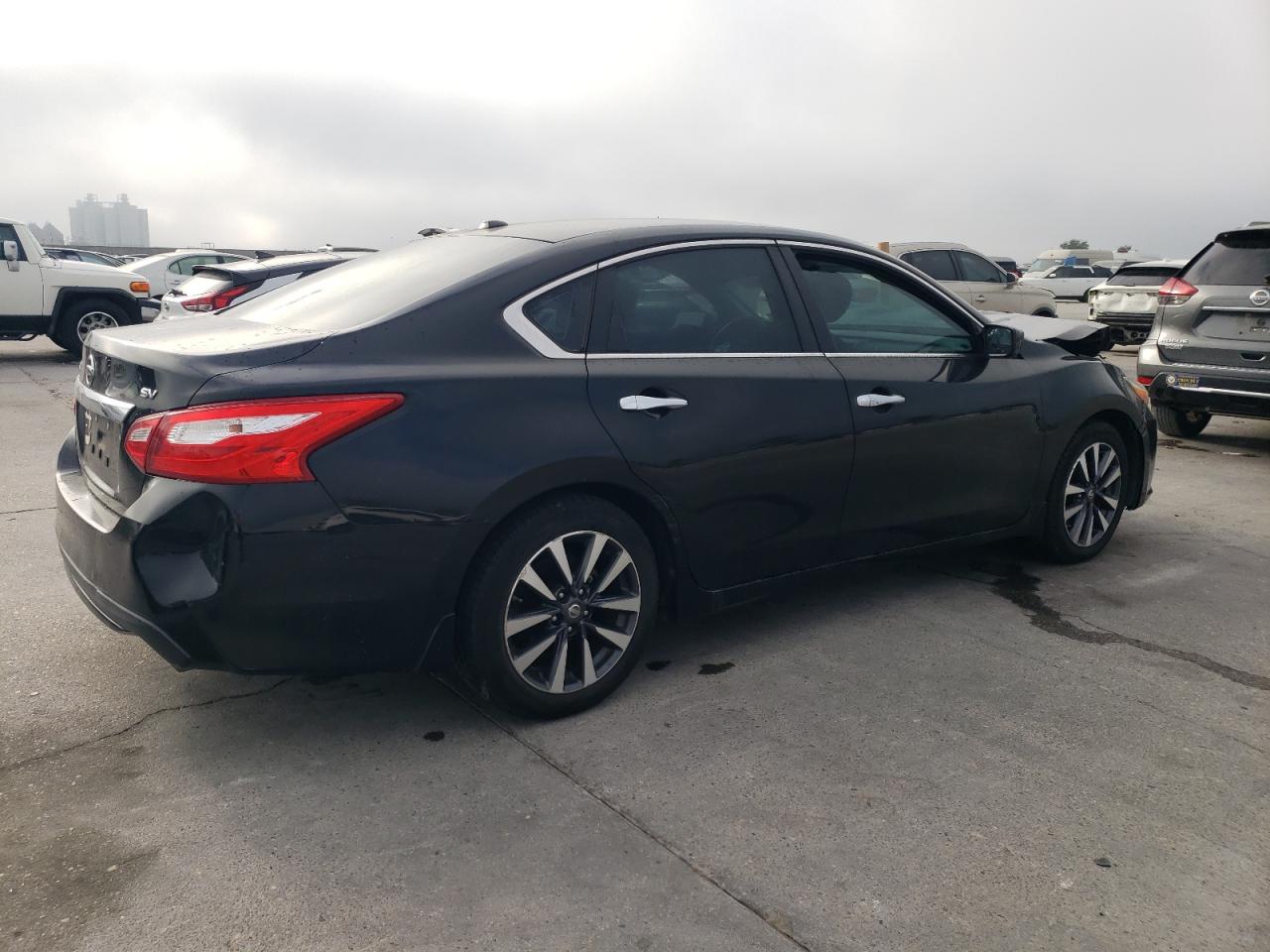 2016 Nissan Altima - Image 3