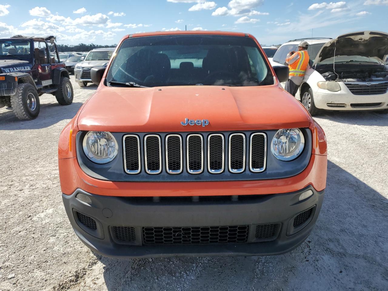 2015 Jeep Renegade - Image 5