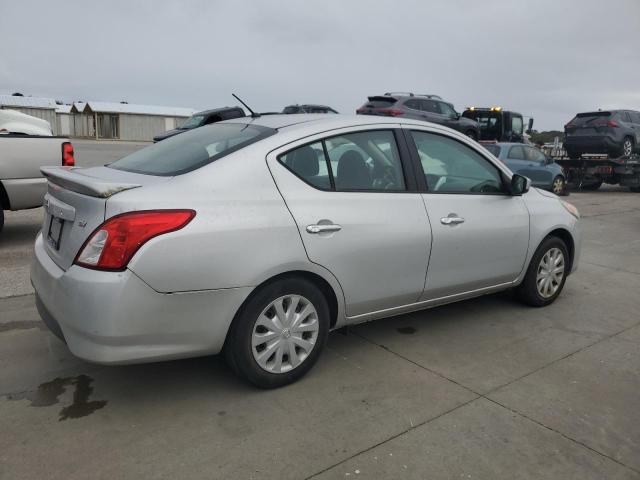  NISSAN VERSA 2017 Silver