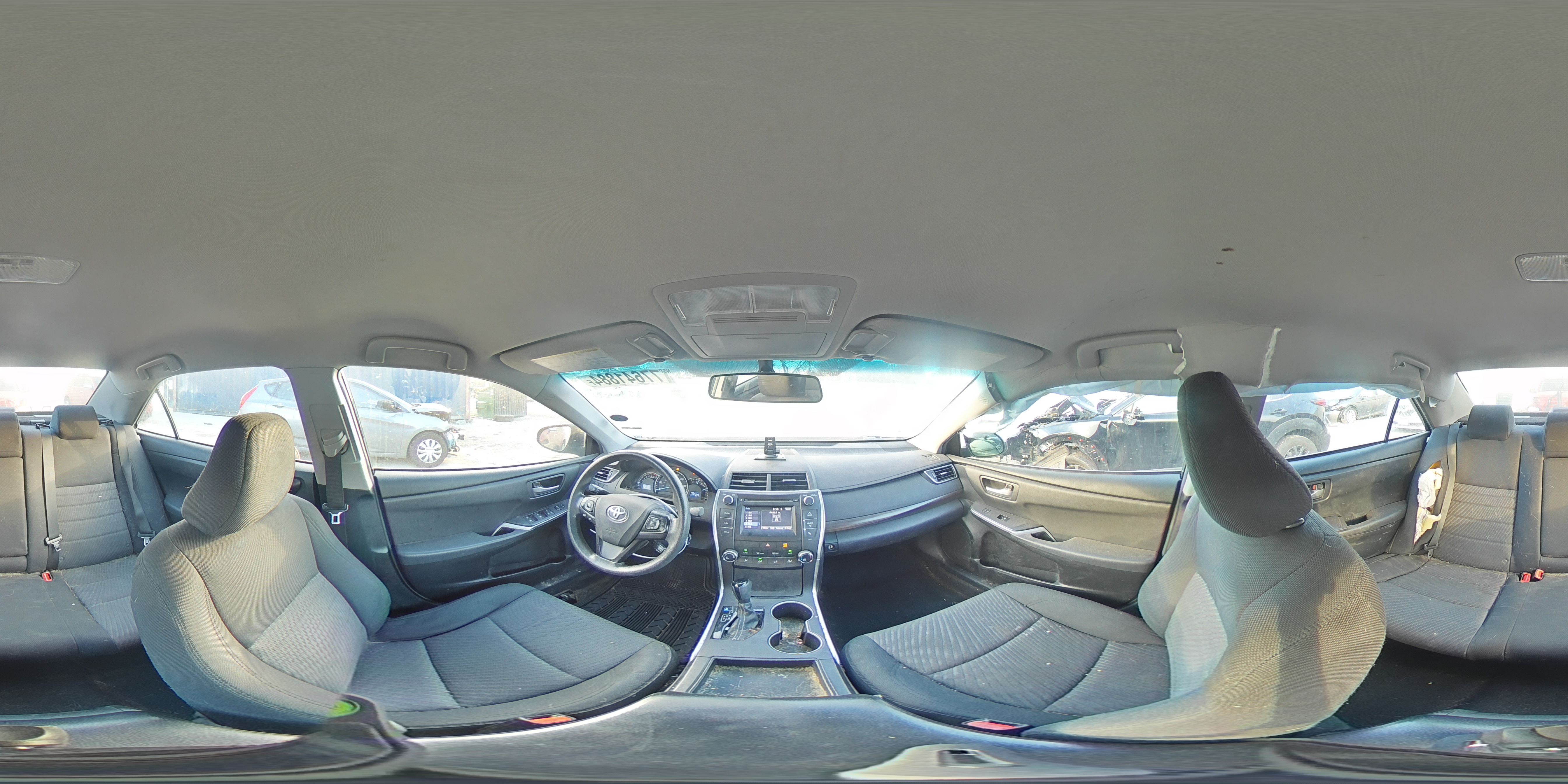 2015 Toyota Camry - Image 14