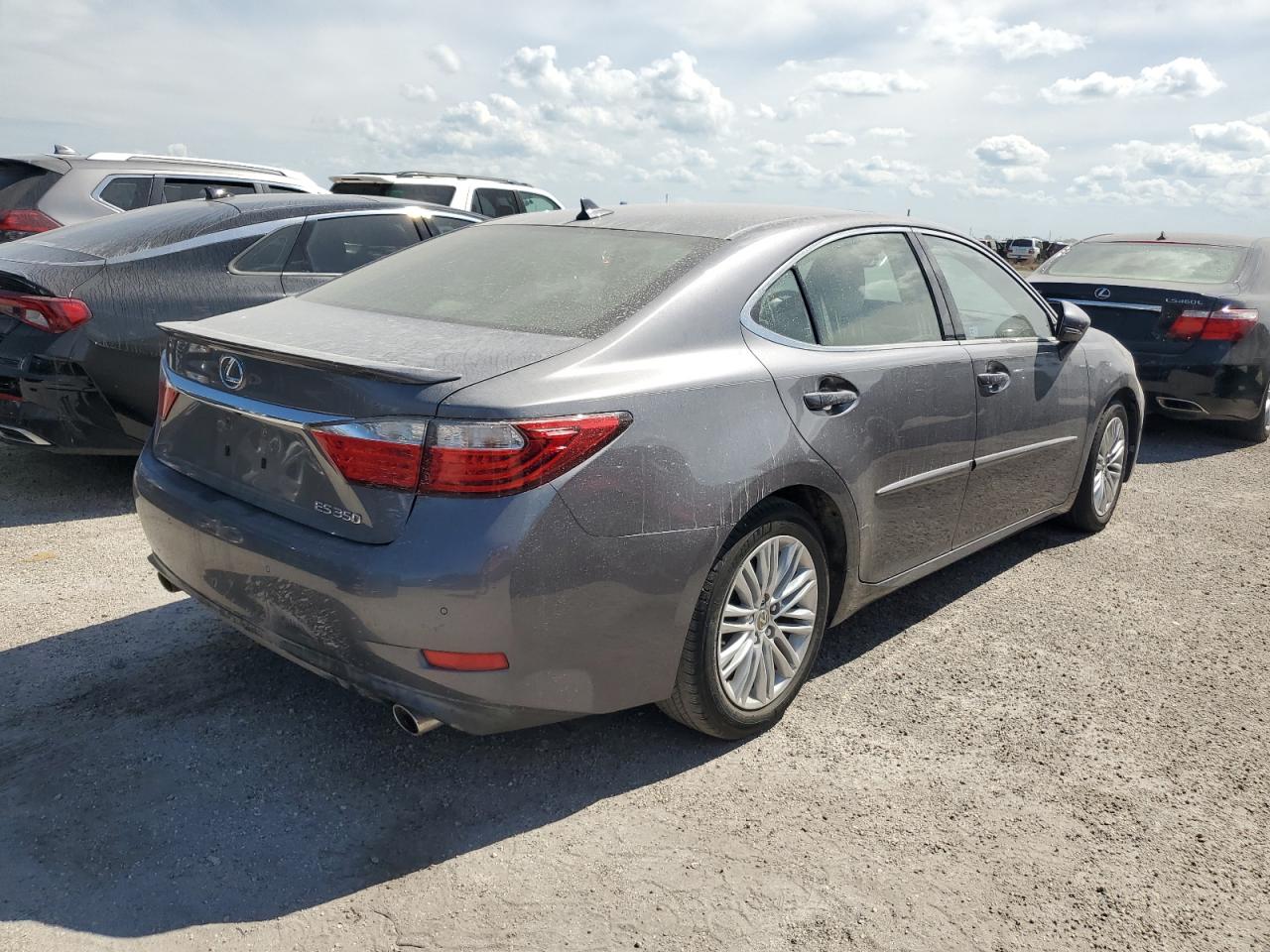 2014 Lexus ES - Image 3