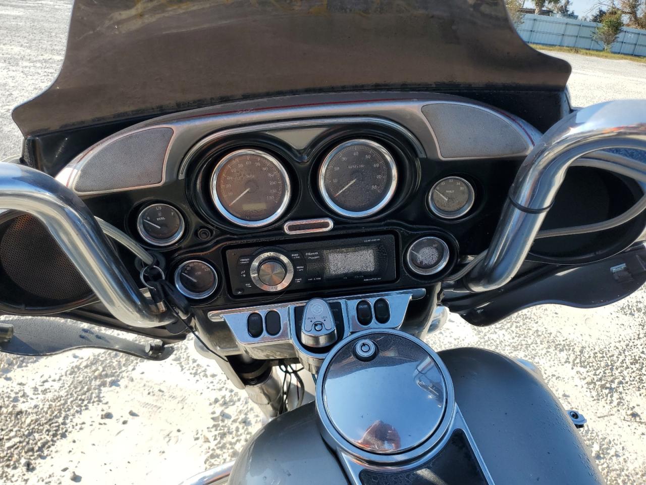 2007 Harley-Davidson Flht Classic VIN: 1HD1FF4107Y647761 Lot: 75202234