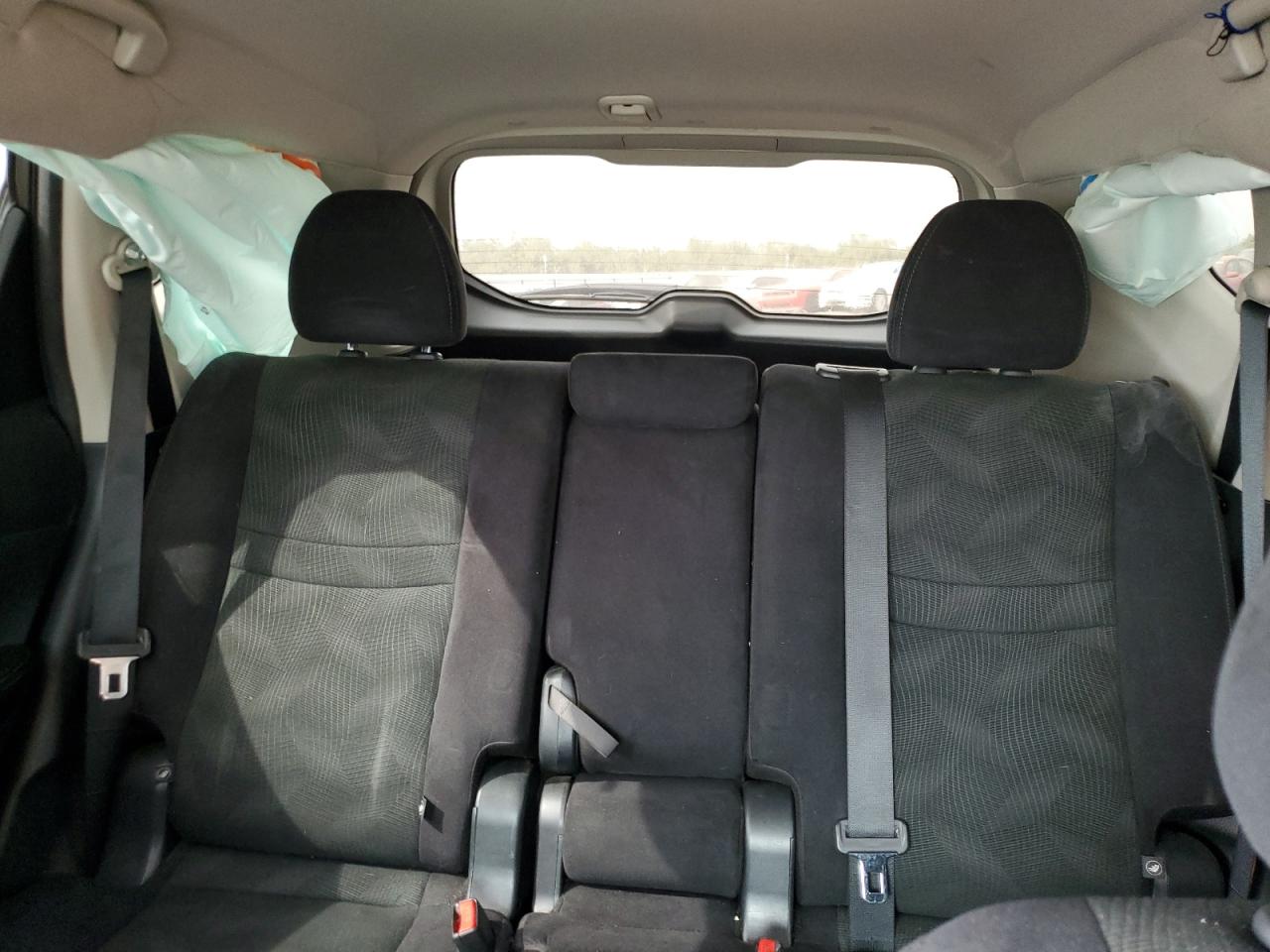 2016 Nissan Rogue - Image 10