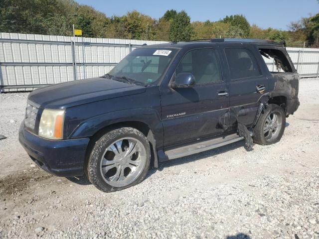 2004 Cadillac Escalade Luxury