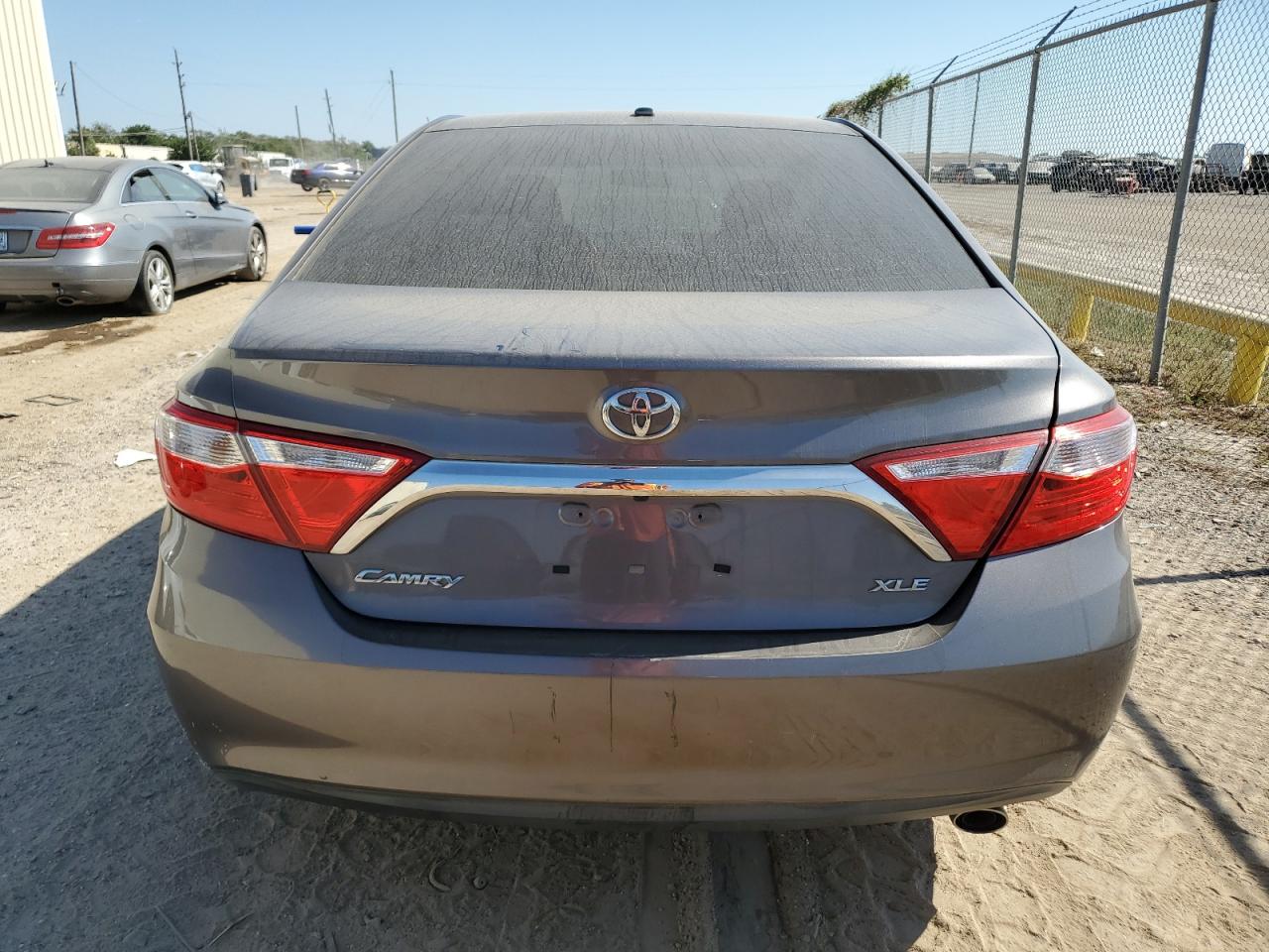 4T4BF1FK1GR565786 2016 Toyota Camry Le