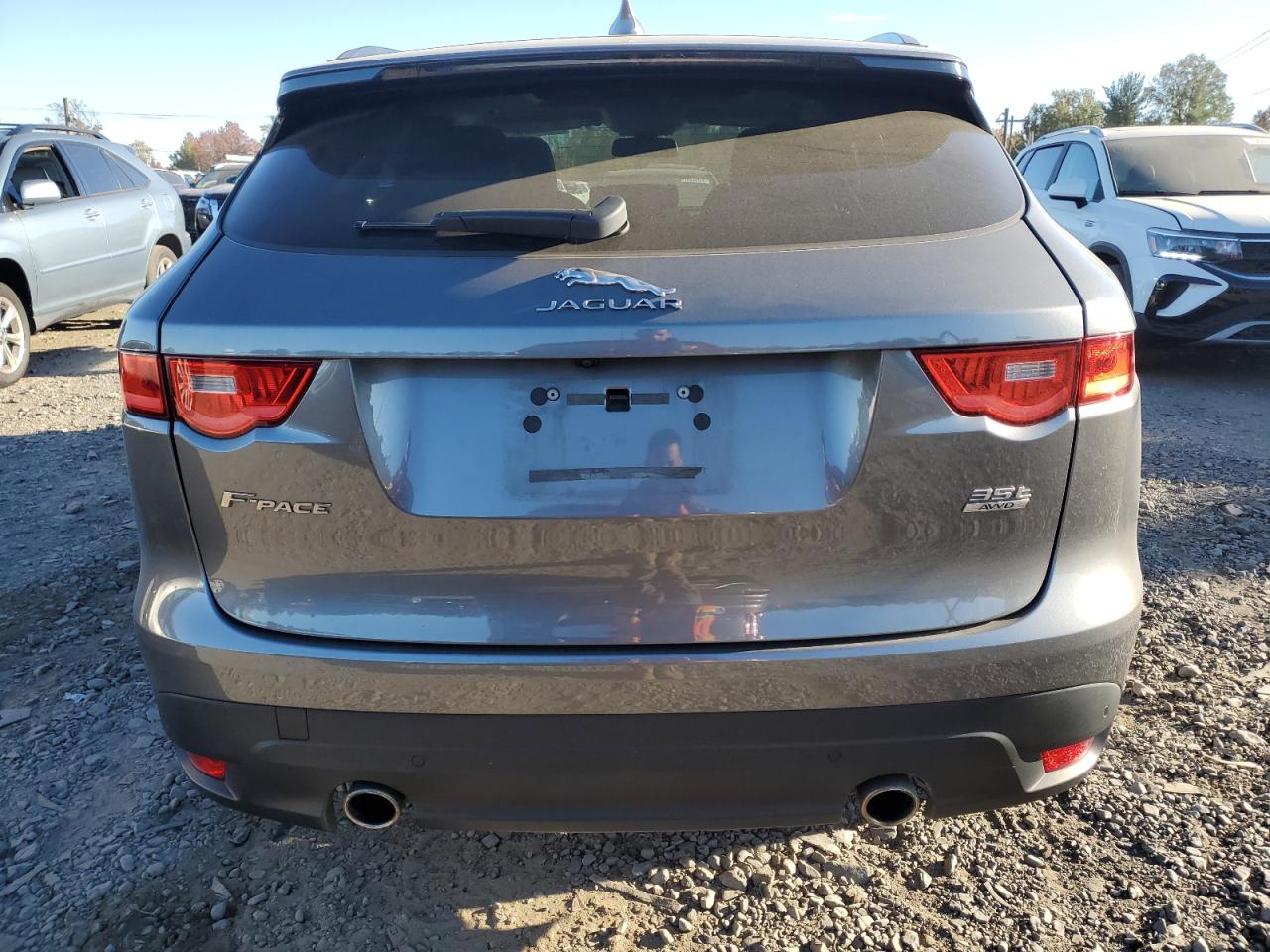 SADCL2BV0HA091788 2017 Jaguar F-Pace R - Sport