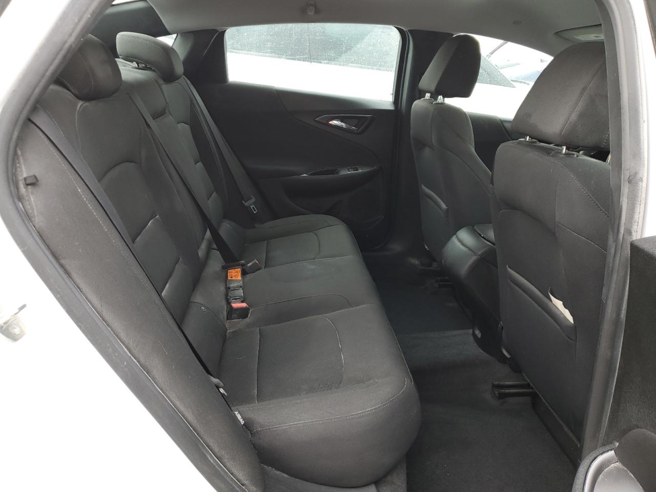 2017 Chevrolet Malibu - Image 10