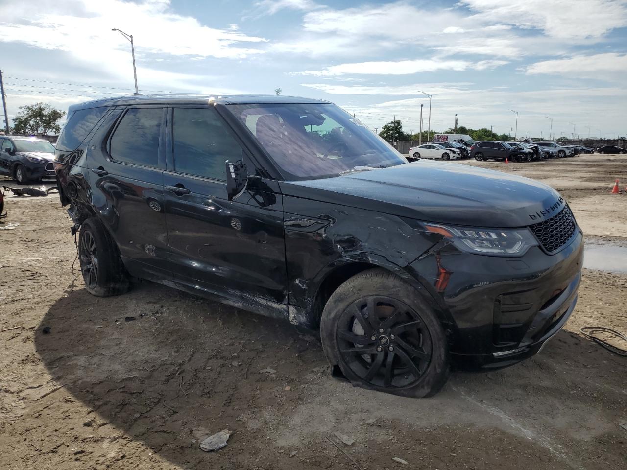2020 Land Rover Discovery - Image 4