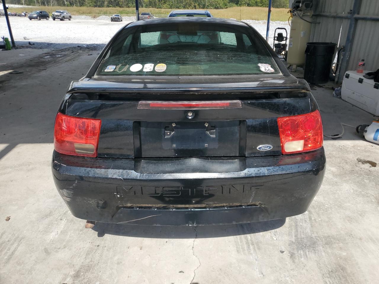 2001 Ford Mustang - Image 6